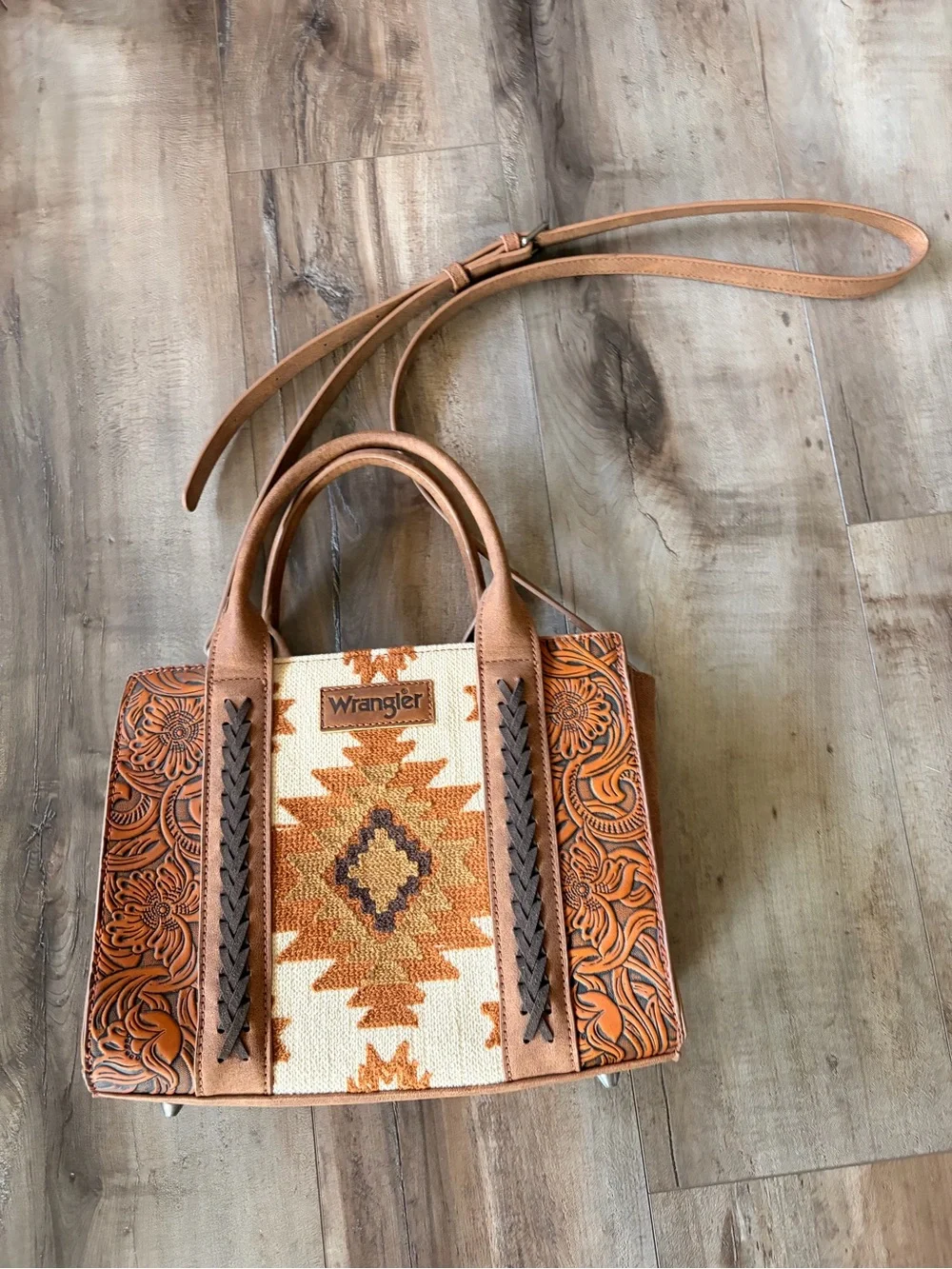 Wrangler Brown & Cream Tooled Leather women’s purse